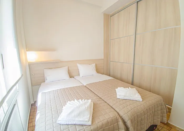 Fully Renovated Apartment In The City Centre With Roof Garden! 3 Minutes From The Bus Station And 6 Minutes From The Old Town